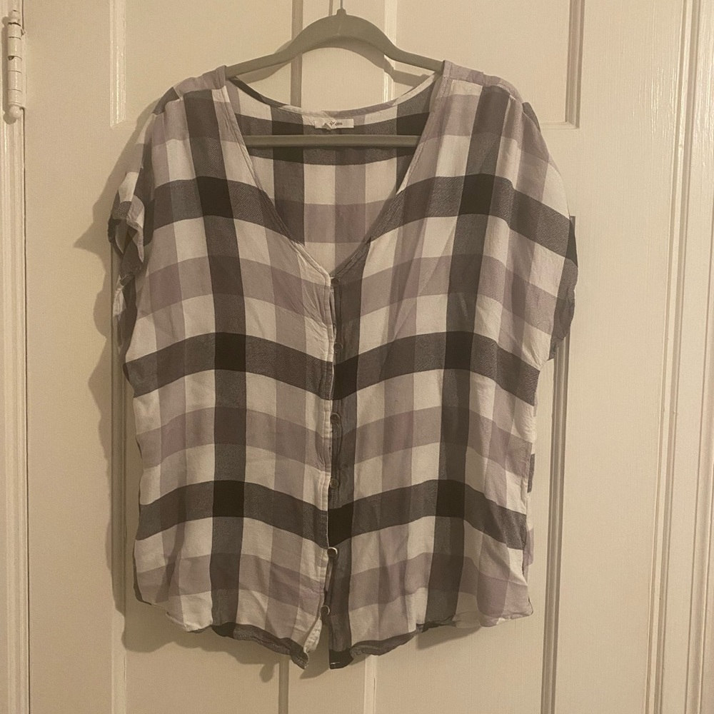 Maurices flannel short sleeve. Very soft.
